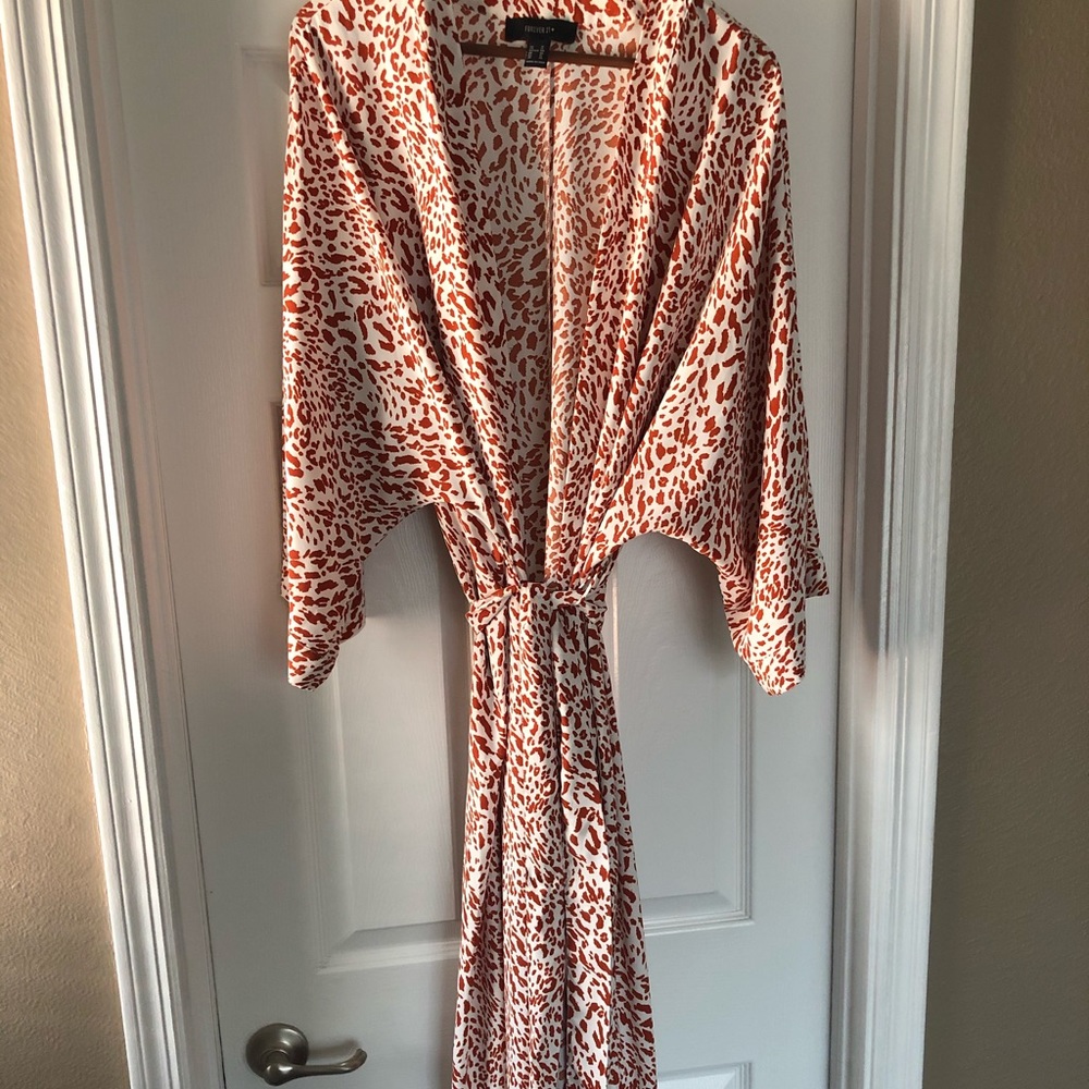 Forever 21 1x leopard kimono duster with waist tie